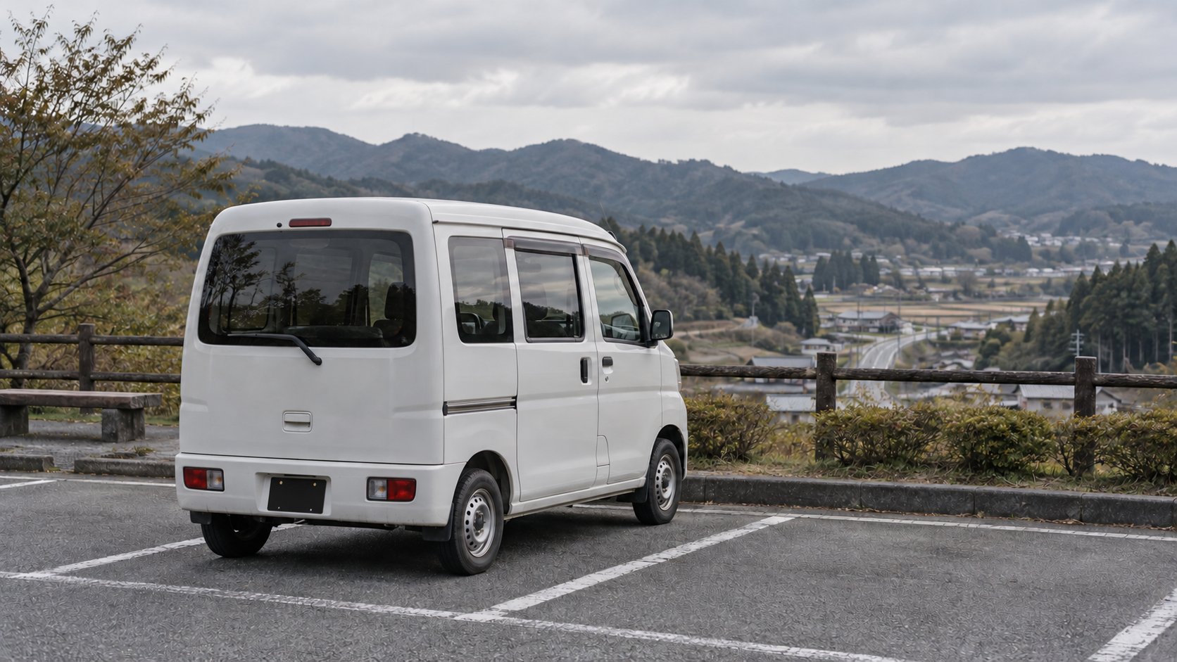 白い軽貨物車両のイメージ（AI生成）